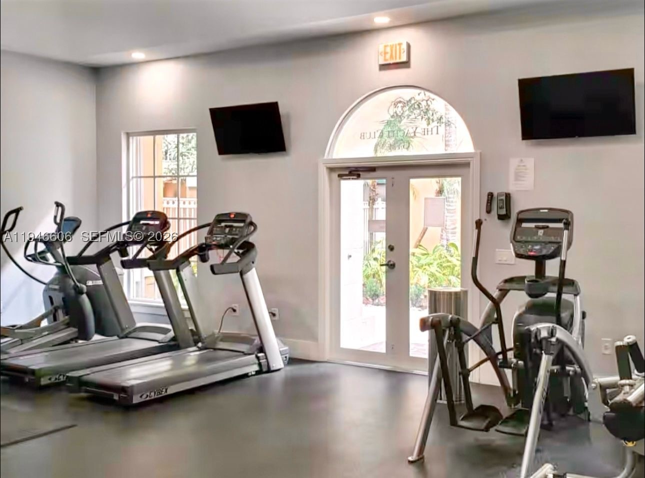 THE YACHT CLUB AT AVENTUR - Residential