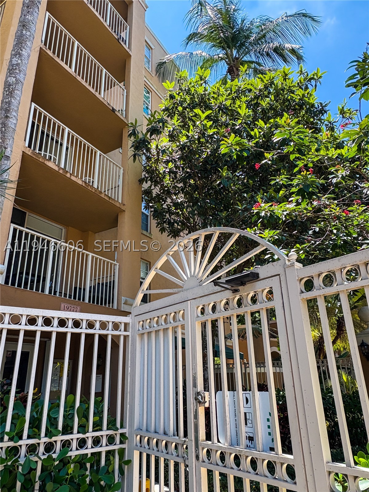 THE YACHT CLUB AT AVENTUR - Residential