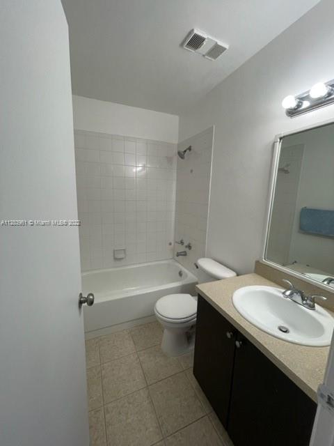 LAKES OF JACARANDA BLDG 1 - Residential Lease