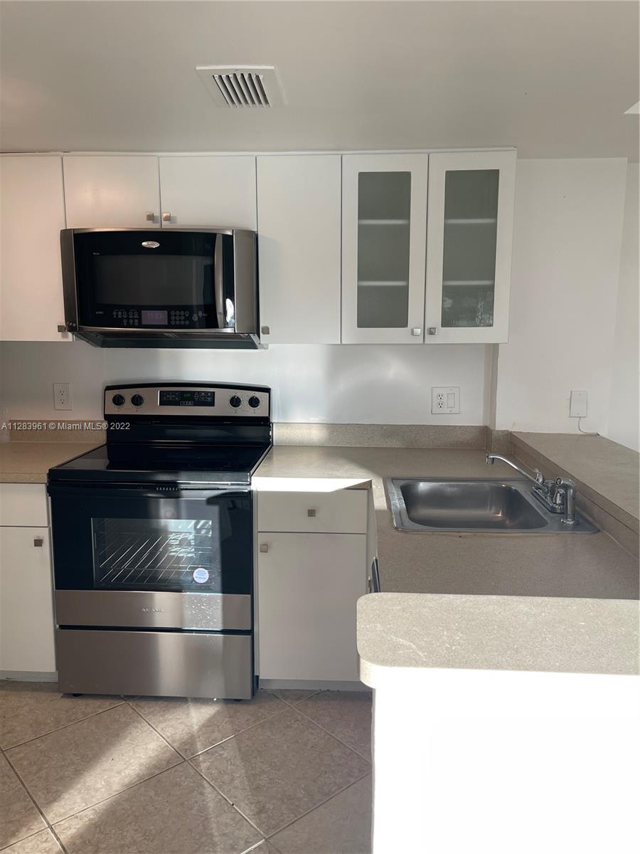 LAKES OF JACARANDA BLDG 1 - Residential Lease