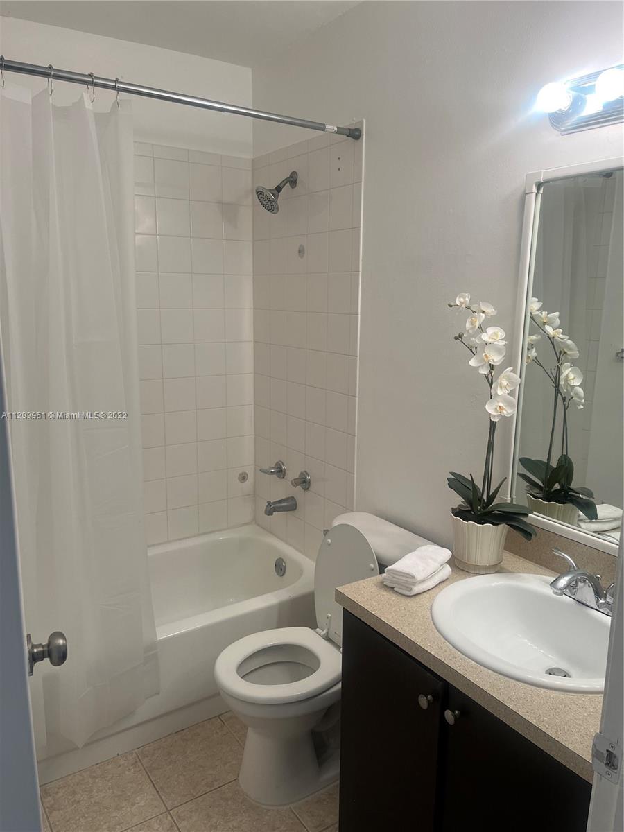 LAKES OF JACARANDA BLDG 1 - Residential Lease