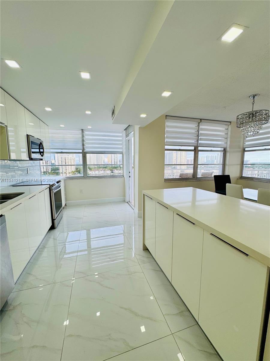 DEL PRADO MARINA - Residential