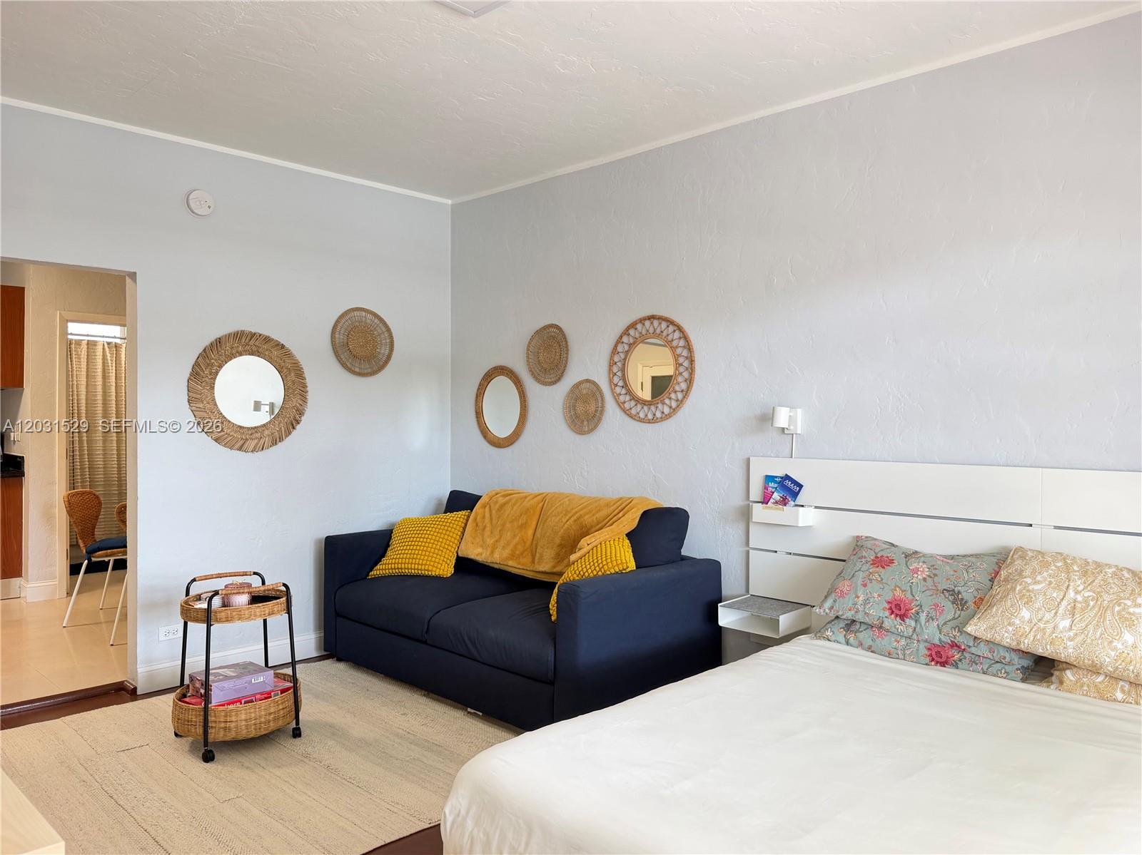 THE BAYLISS CONDO - Residential Lease