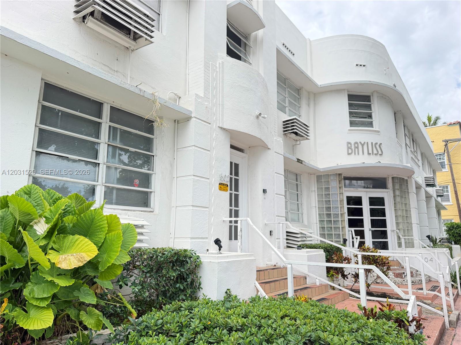 THE BAYLISS CONDO - Residential Lease