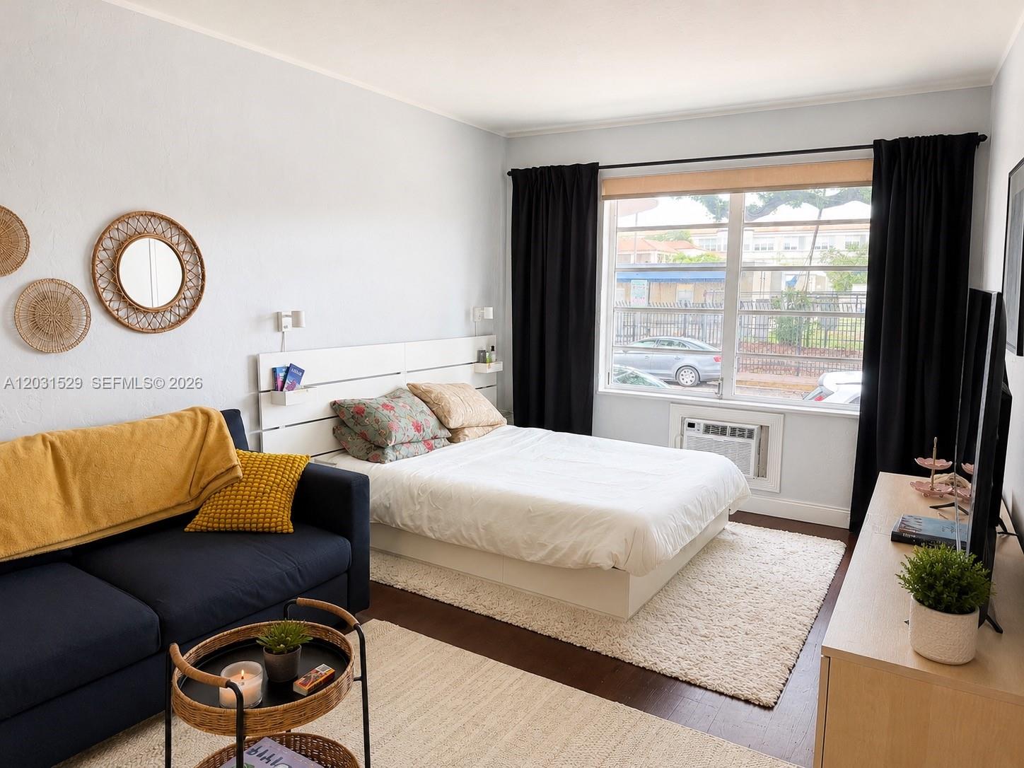 THE BAYLISS CONDO - Residential Lease