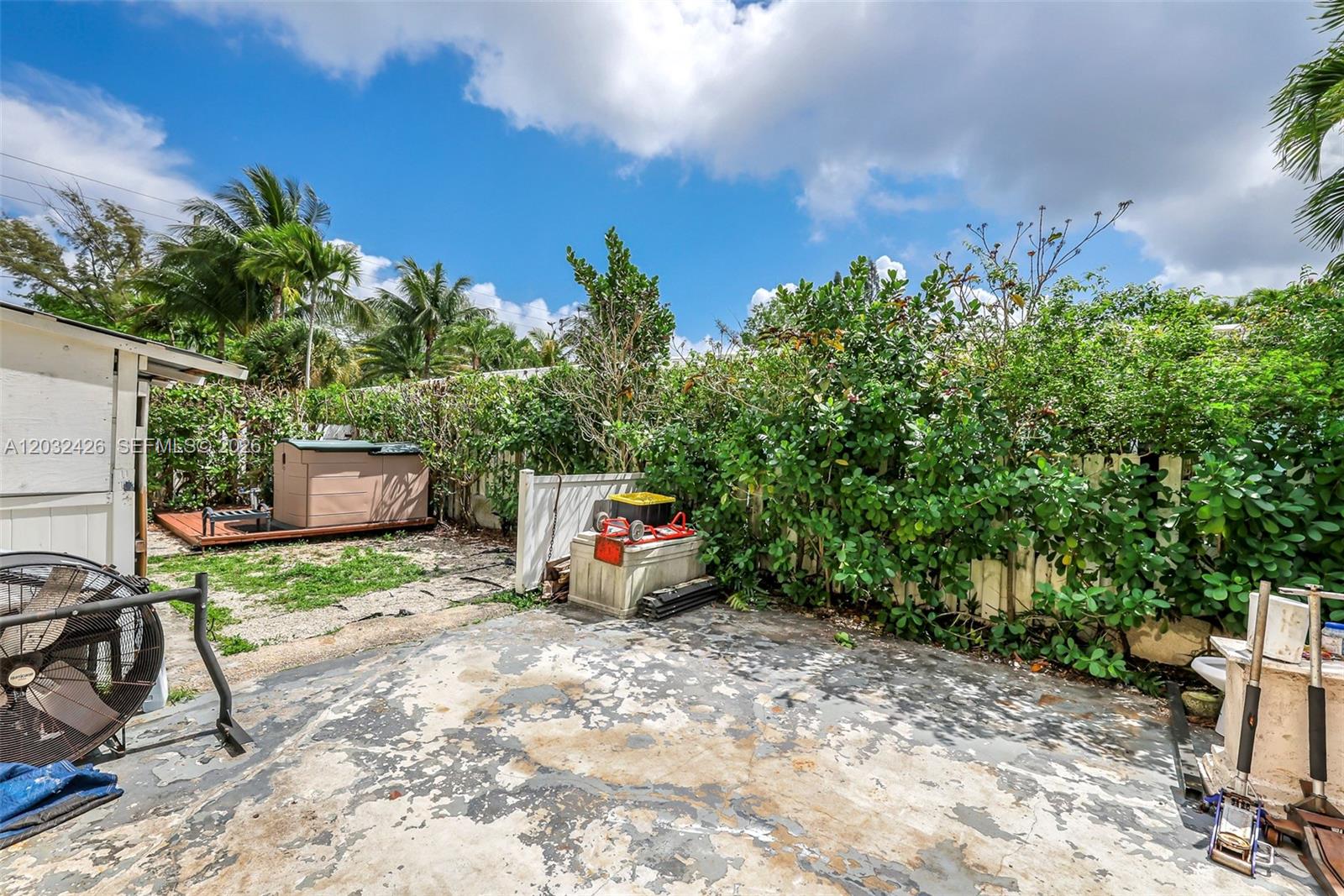 BISCAYNE PARK ESTATES - Residential Income