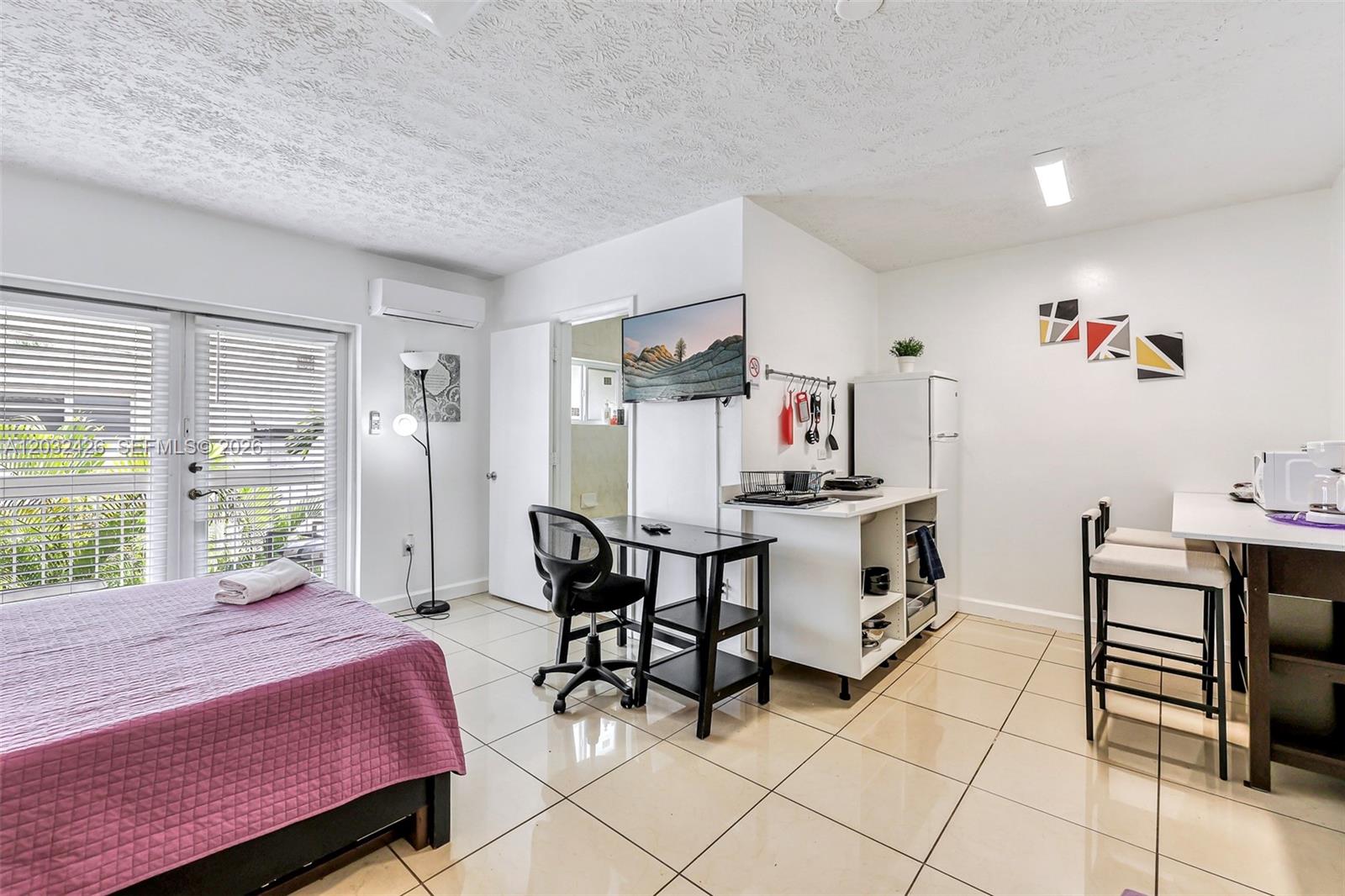 BISCAYNE PARK ESTATES - Residential Income