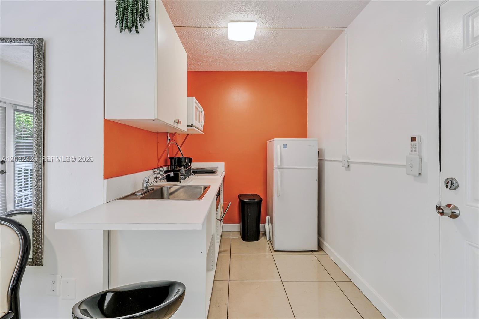 BISCAYNE PARK ESTATES - Residential Income