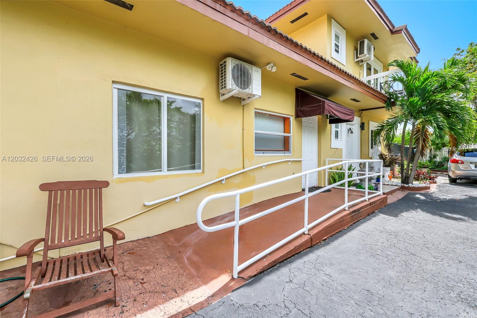 BISCAYNE PARK ESTATES - Residential Income