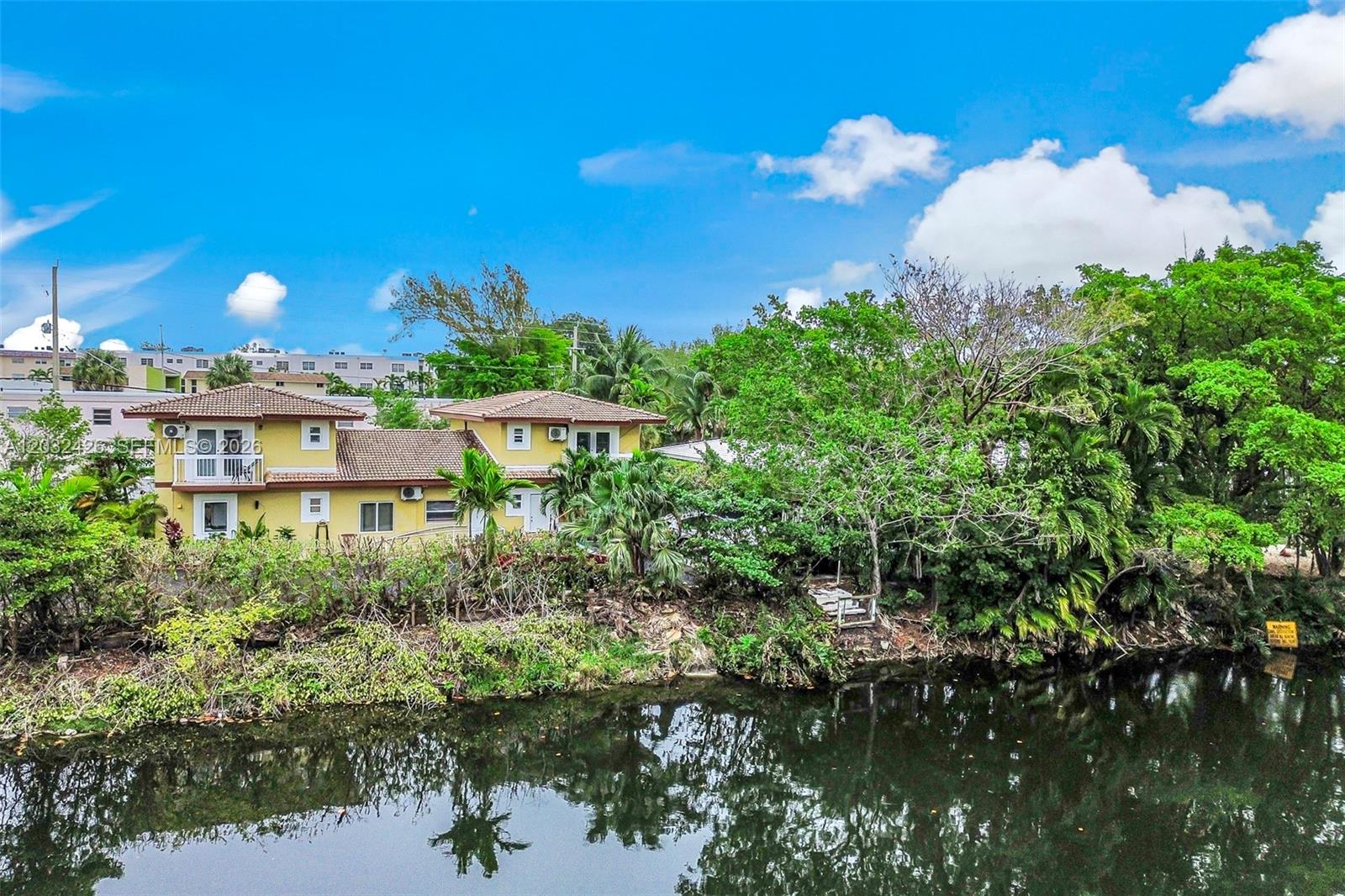 BISCAYNE PARK ESTATES - Residential Income