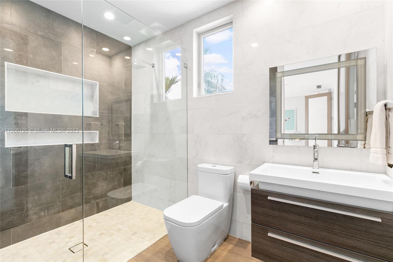 BEACH WAY HEIGHTS UNIT - Residential