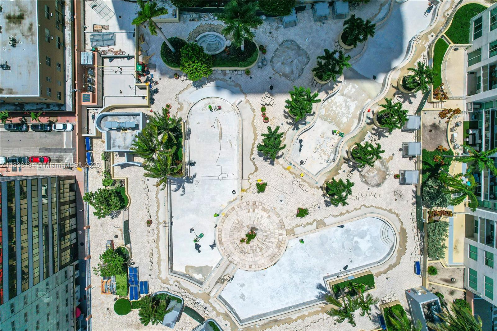 VIZCAYNE SOUTH CONDO - Residential
