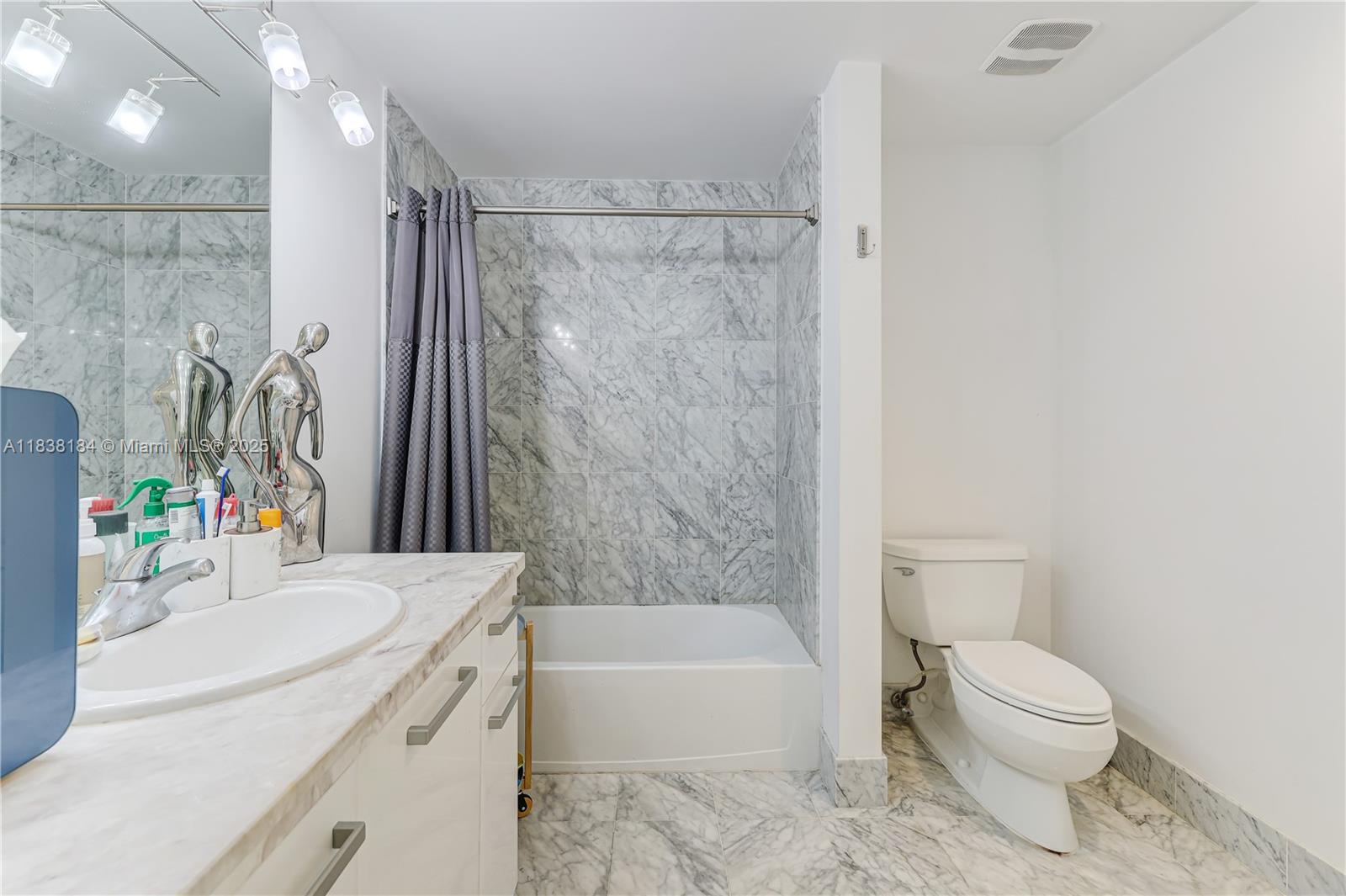 VIZCAYNE SOUTH CONDO - Residential