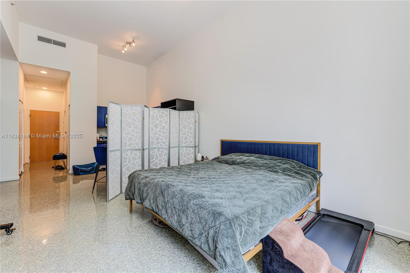 VIZCAYNE SOUTH CONDO - Residential