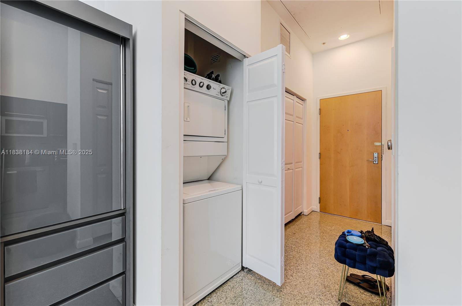 VIZCAYNE SOUTH CONDO - Residential