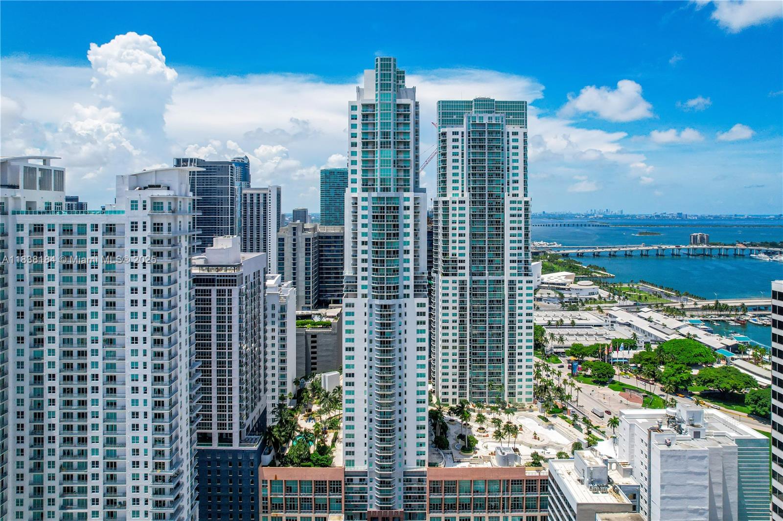VIZCAYNE SOUTH CONDO - Residential
