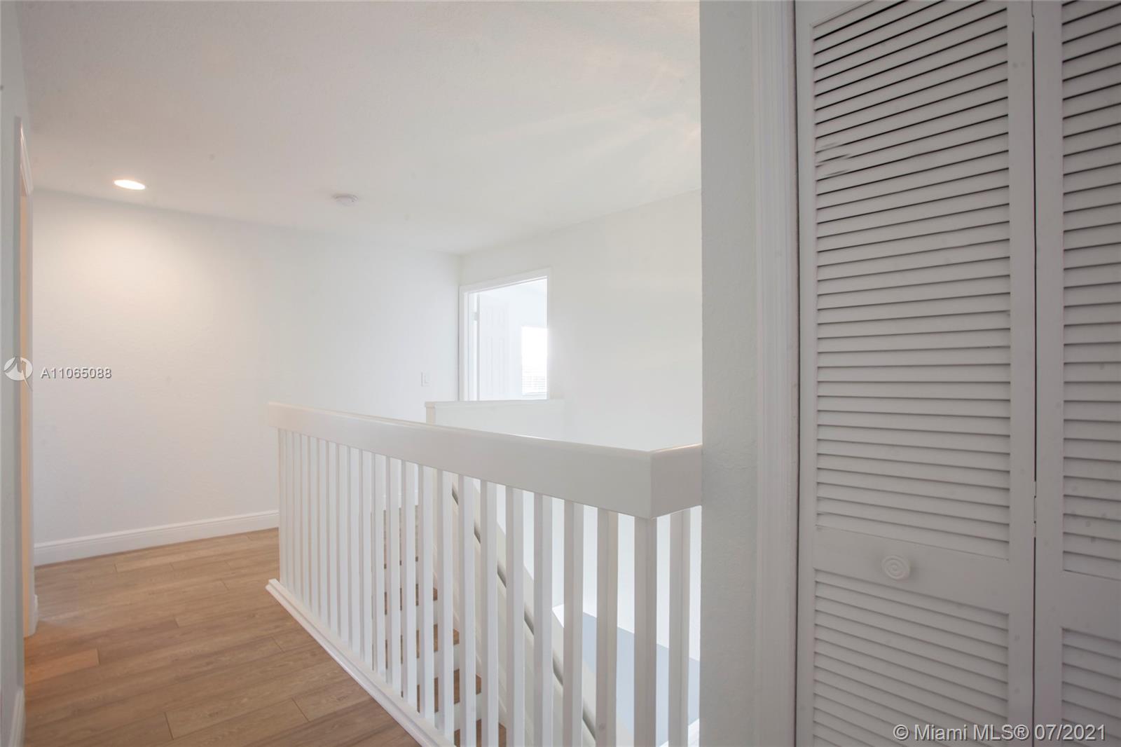 DORAL GLEN - Residential Lease