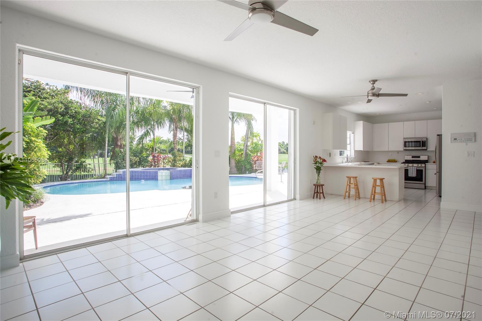 DORAL GLEN - Residential Lease