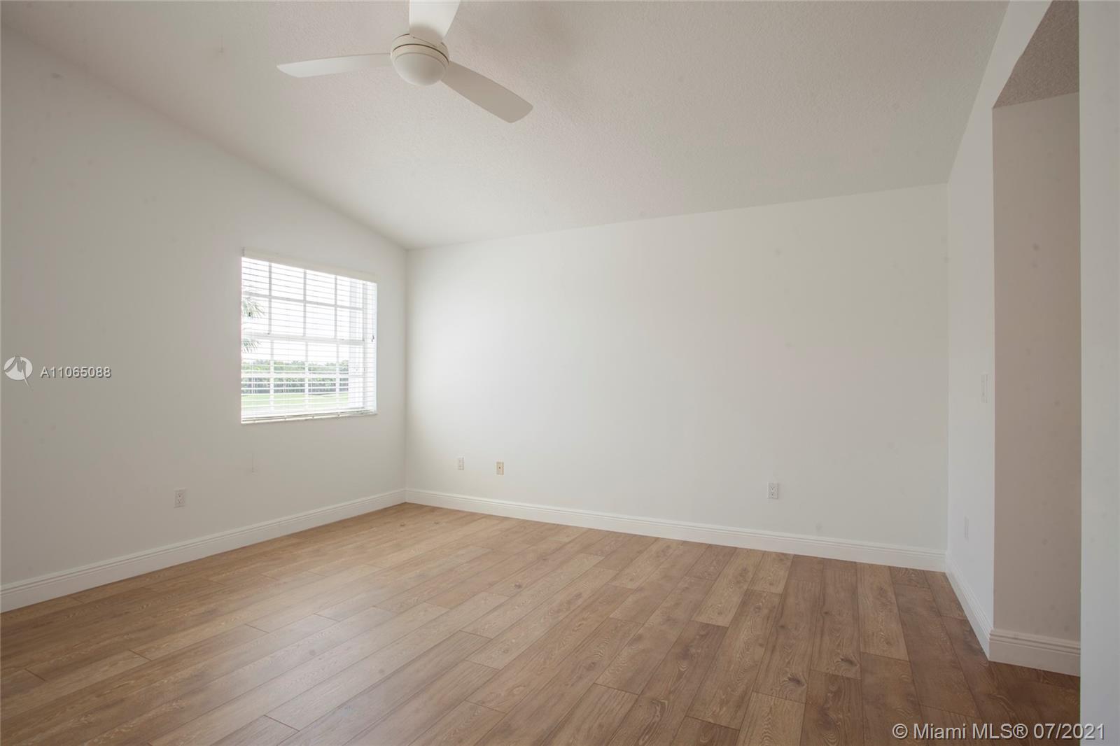 DORAL GLEN - Residential Lease