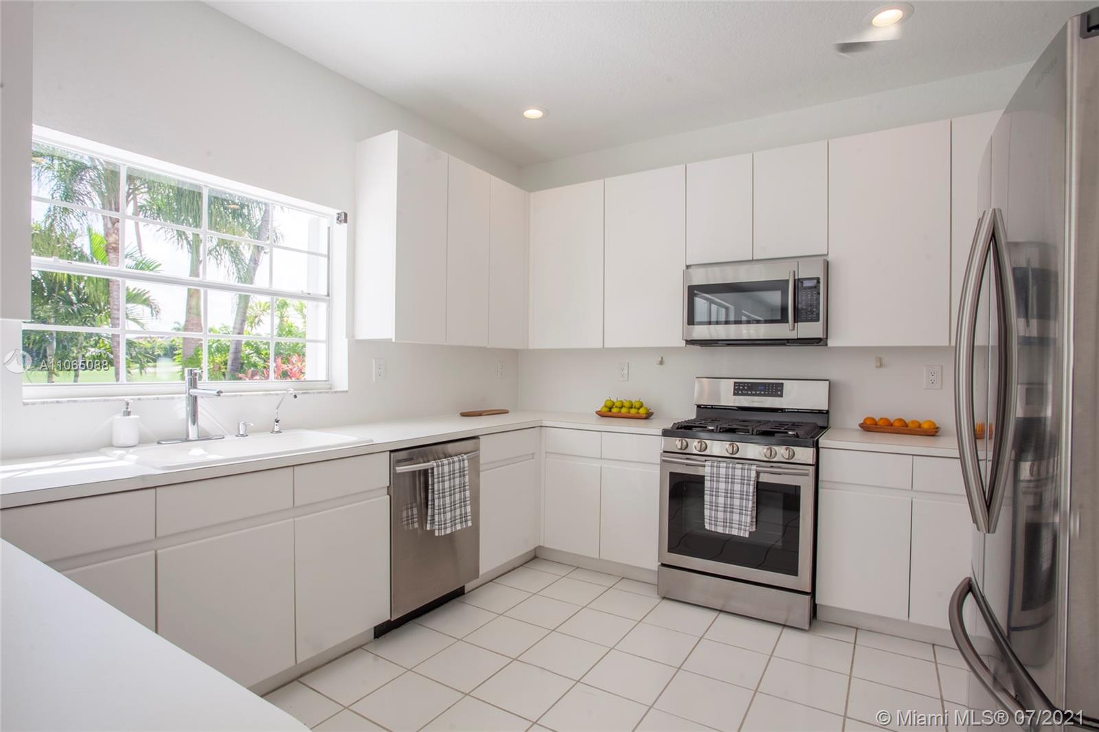 DORAL GLEN - Residential Lease