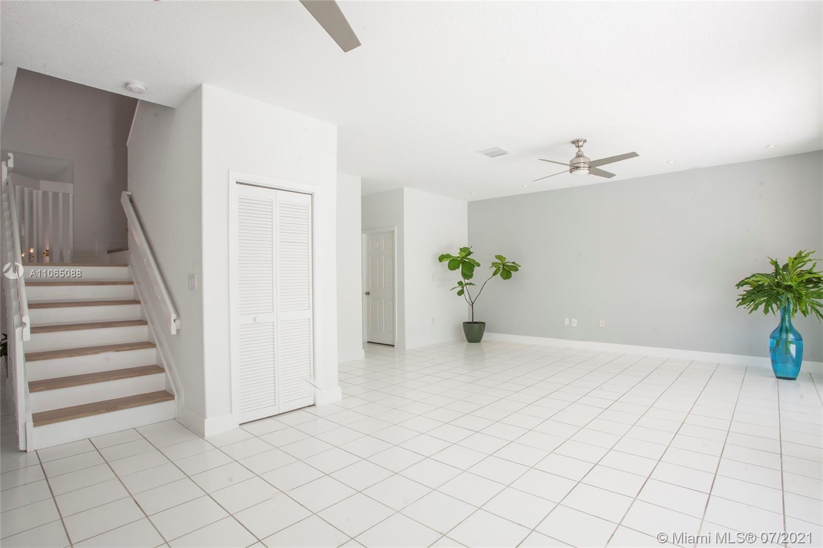 DORAL GLEN - Residential Lease