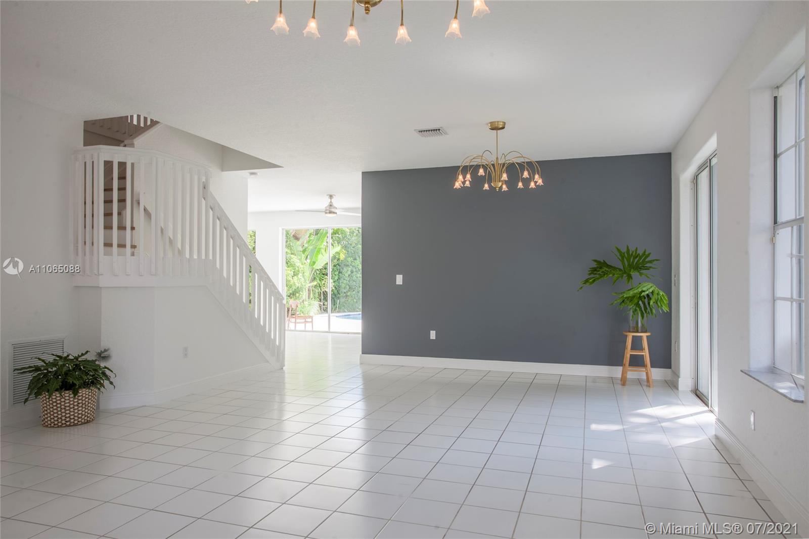 DORAL GLEN - Residential Lease