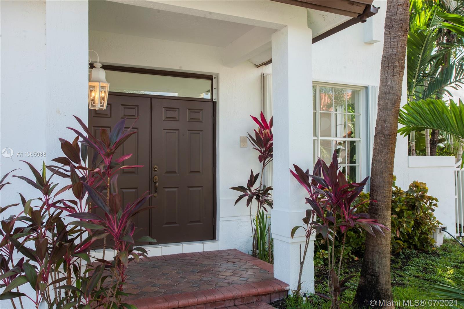 DORAL GLEN - Residential Lease