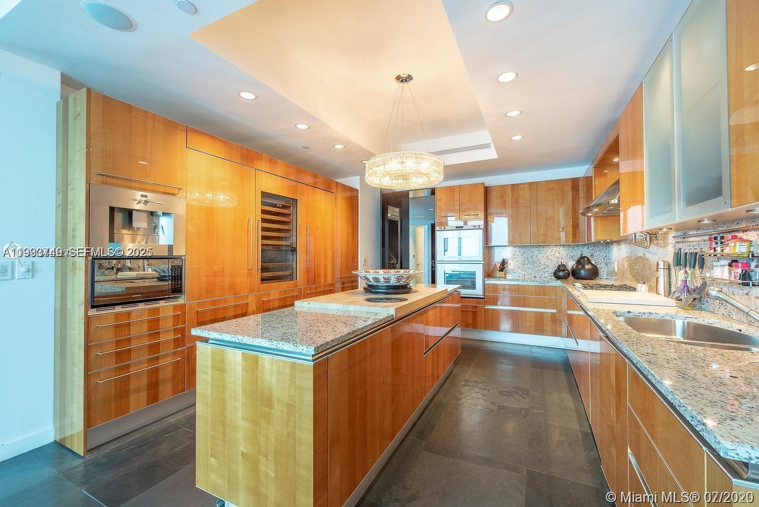TURNBERRY OCEAN COLONY - Residential
