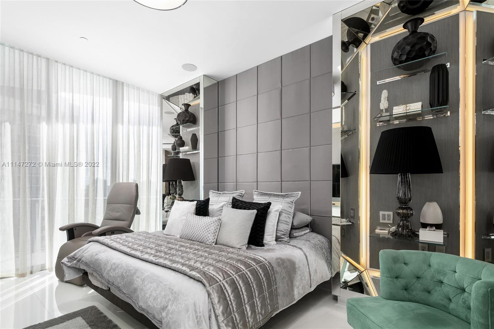 CHATEAU BEACH - Residential