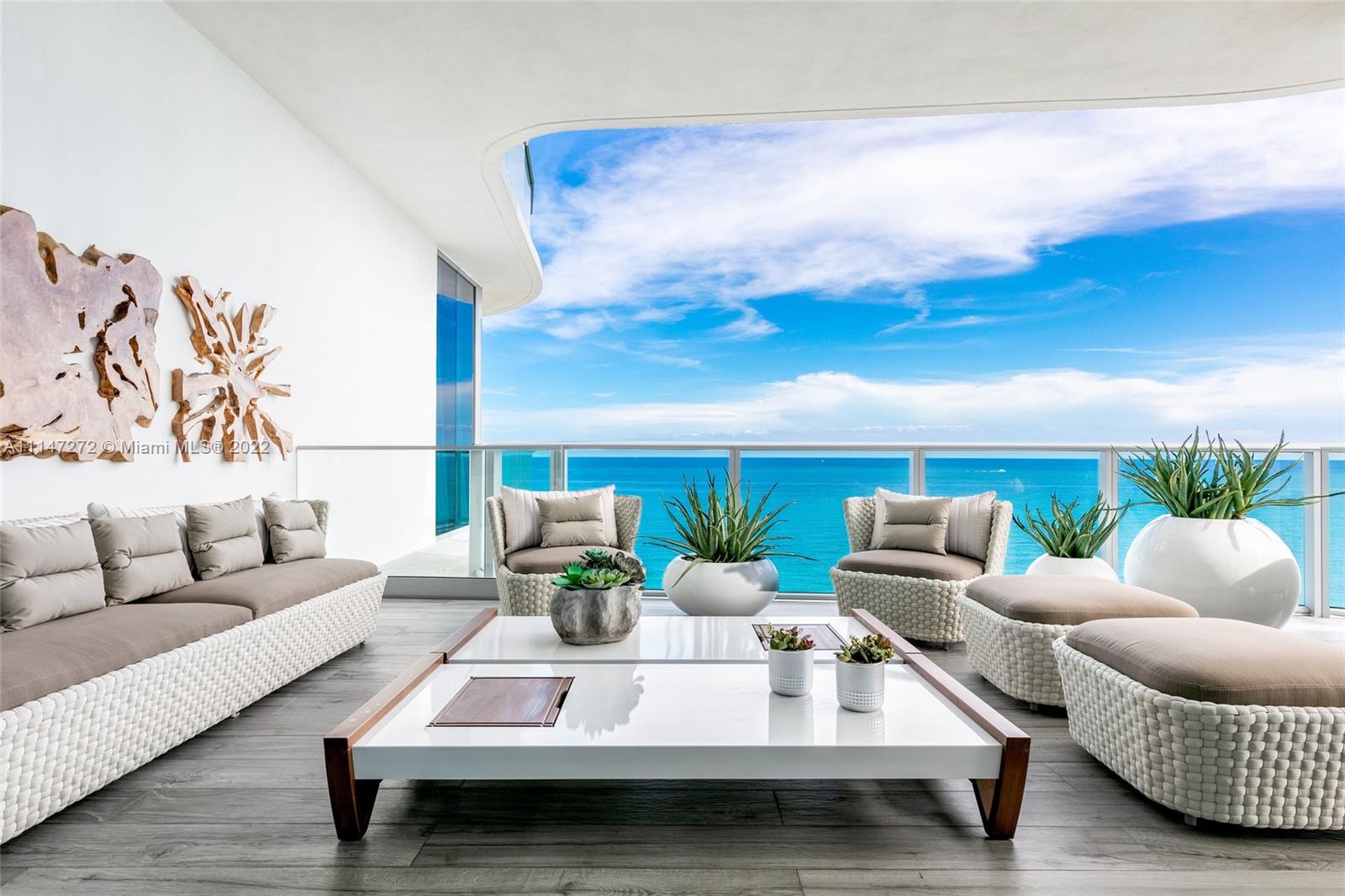 CHATEAU BEACH - Residential