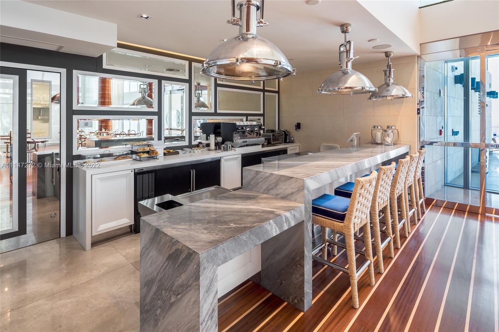 CHATEAU BEACH - Residential