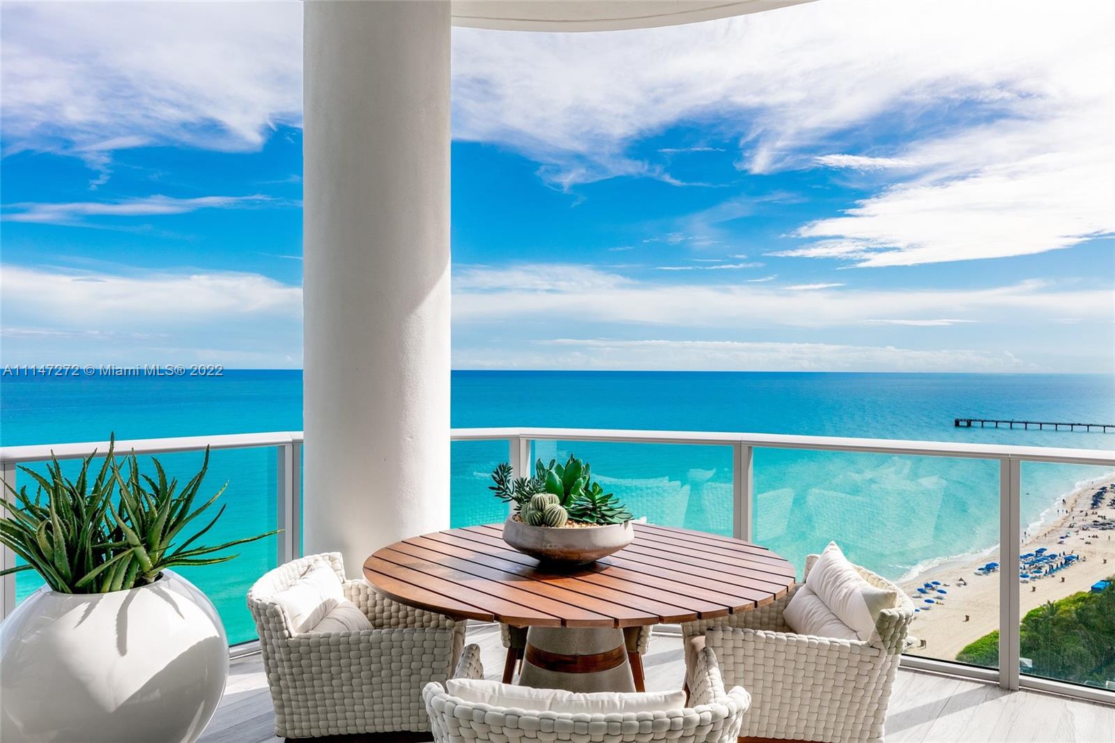 CHATEAU BEACH - Residential