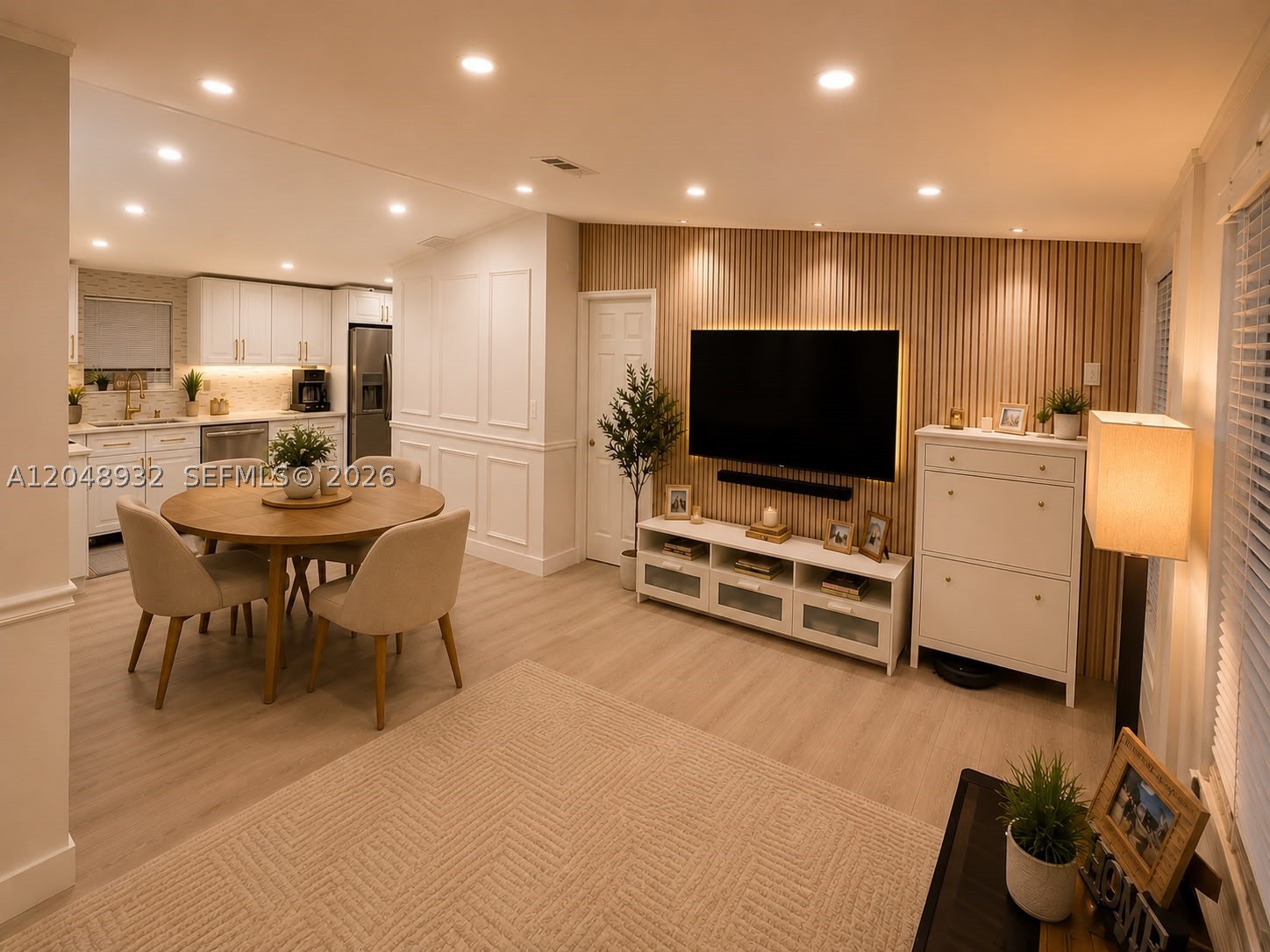 CONTRY LAKES MOBILE HOME - Residential