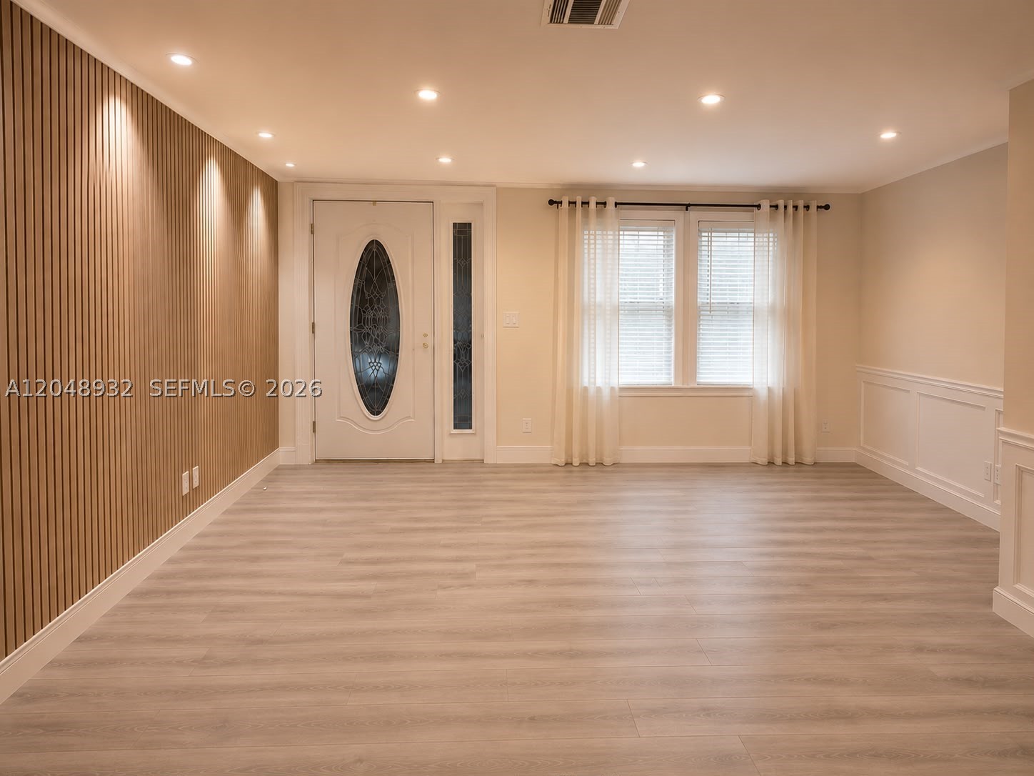 CONTRY LAKES MOBILE HOME - Residential
