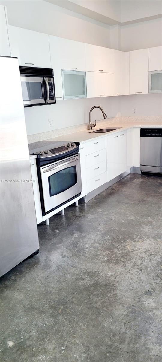THE LOFT DOWNTOWN II COND - Residential Lease