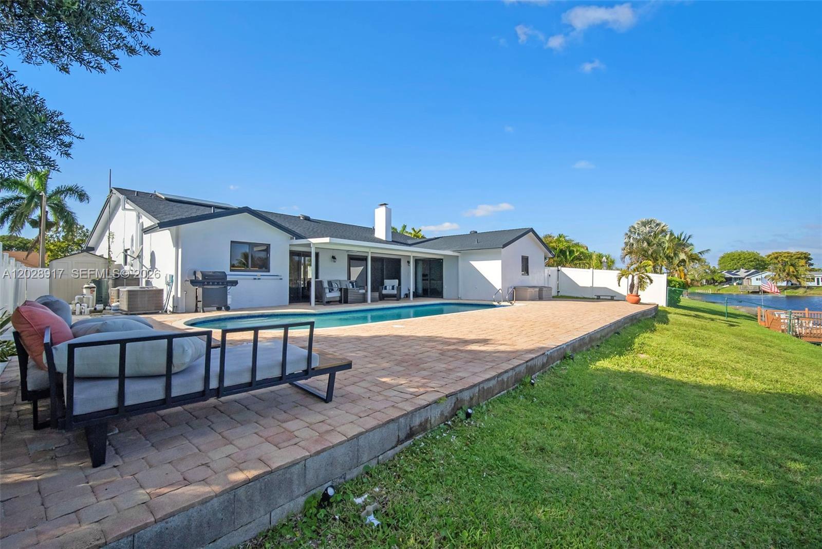 CRYSTAL HEIGHTS - Residential