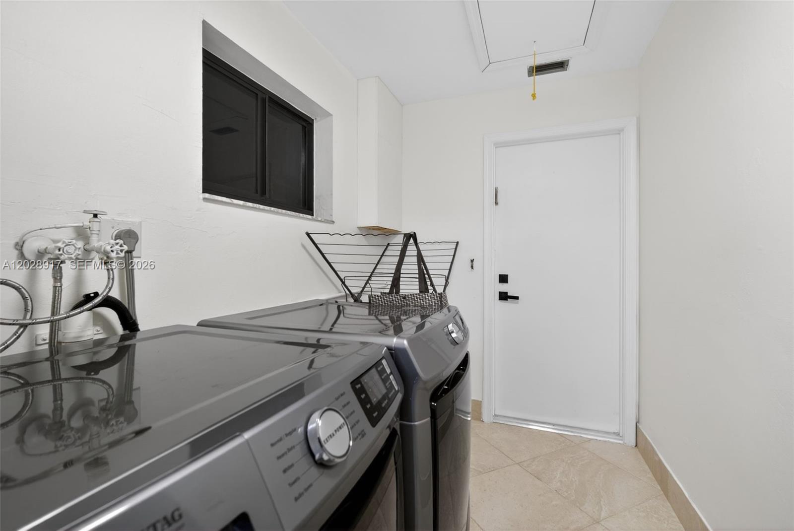 CRYSTAL HEIGHTS - Residential