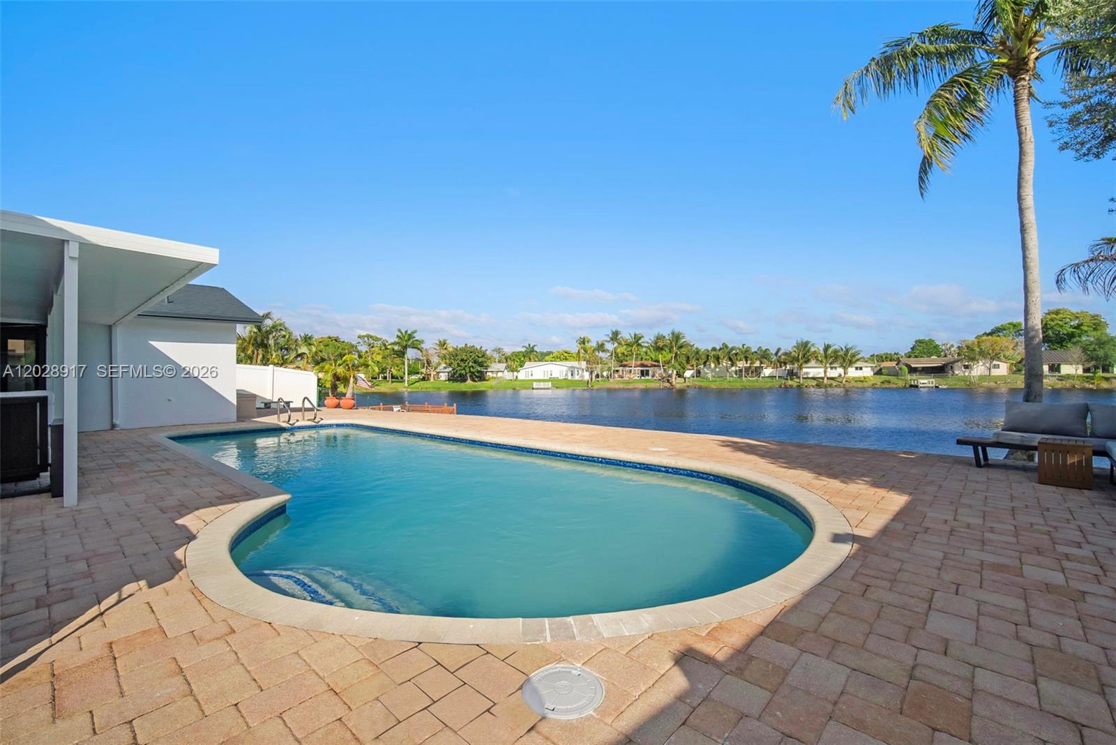 CRYSTAL HEIGHTS - Residential
