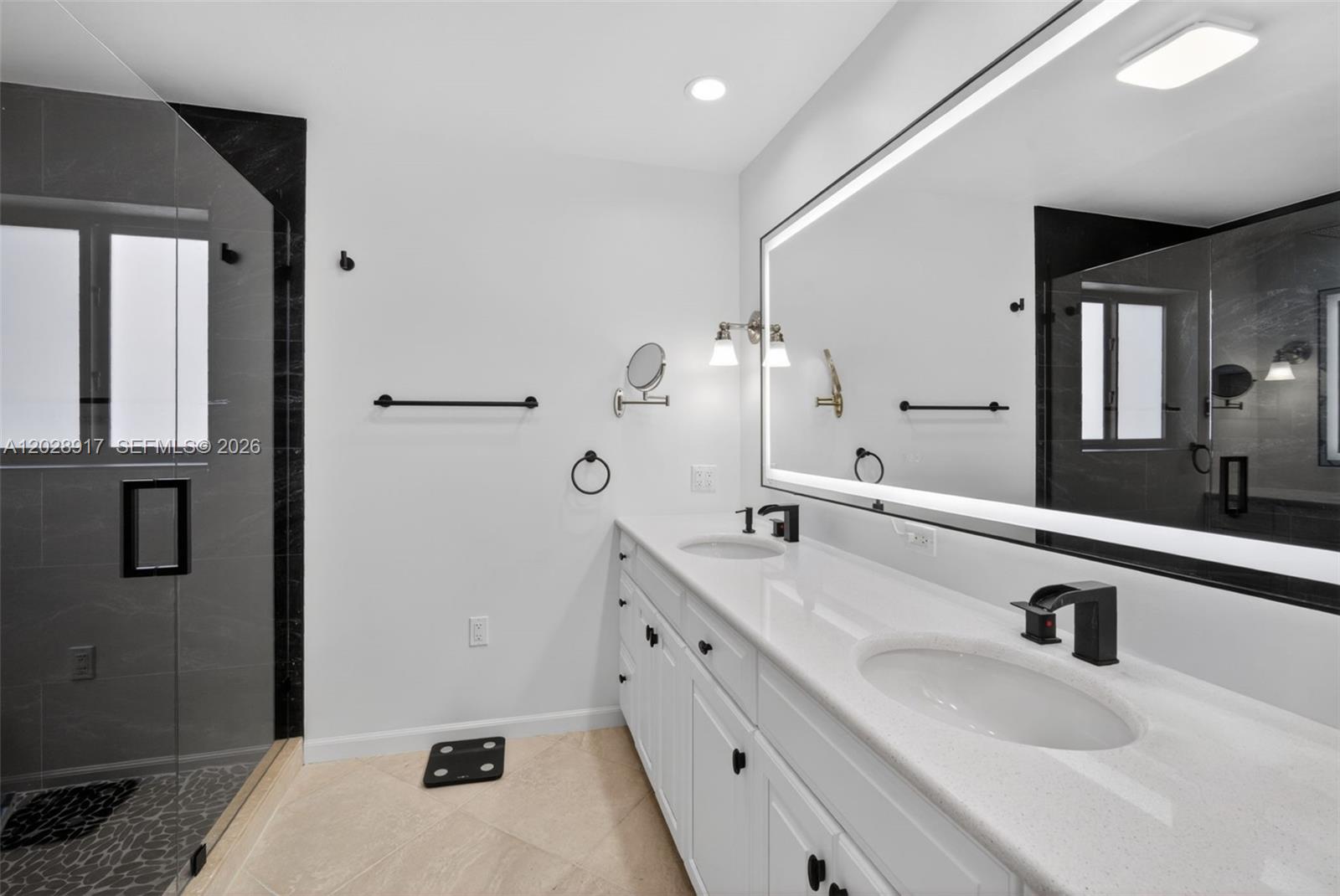 CRYSTAL HEIGHTS - Residential