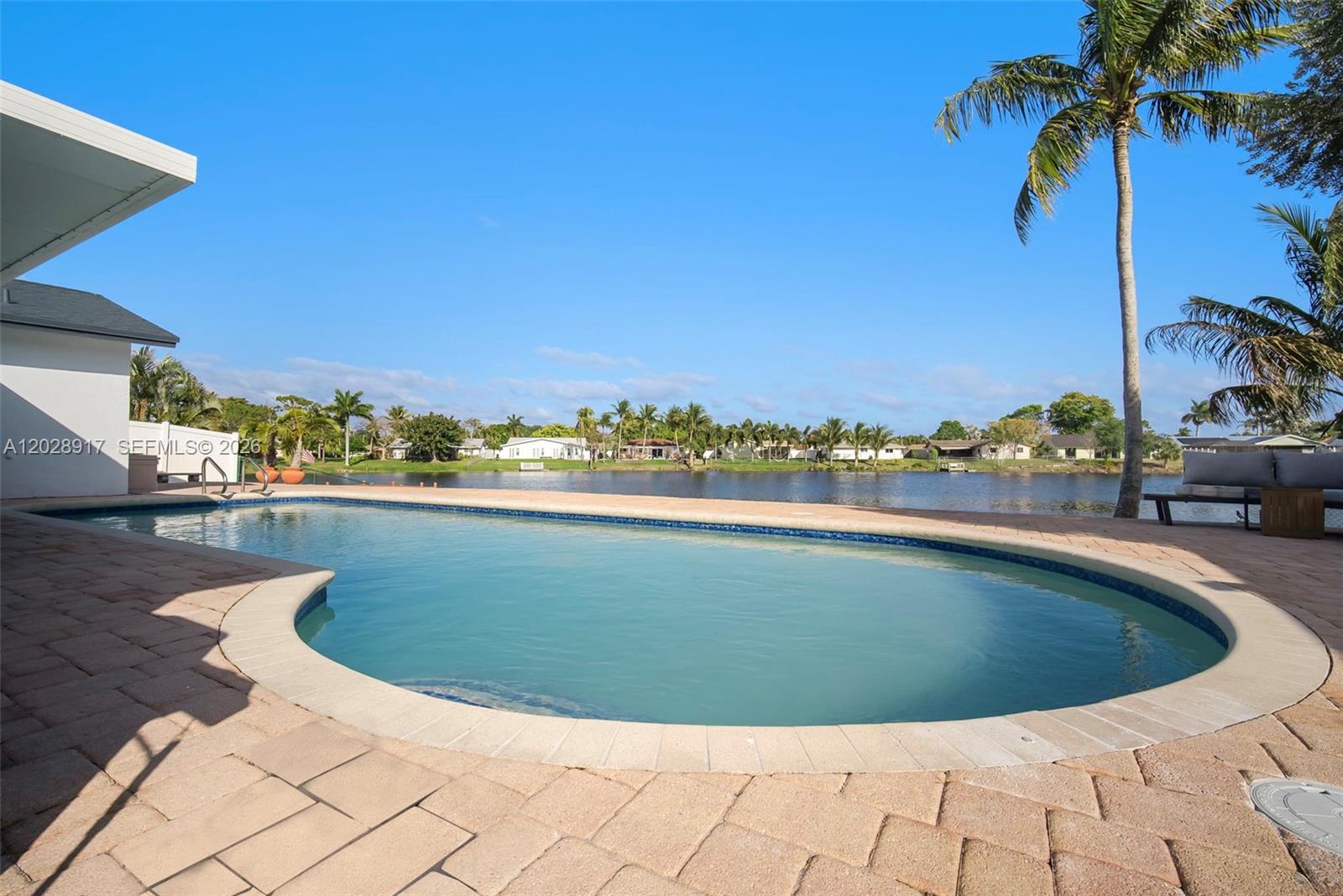 CRYSTAL HEIGHTS - Residential