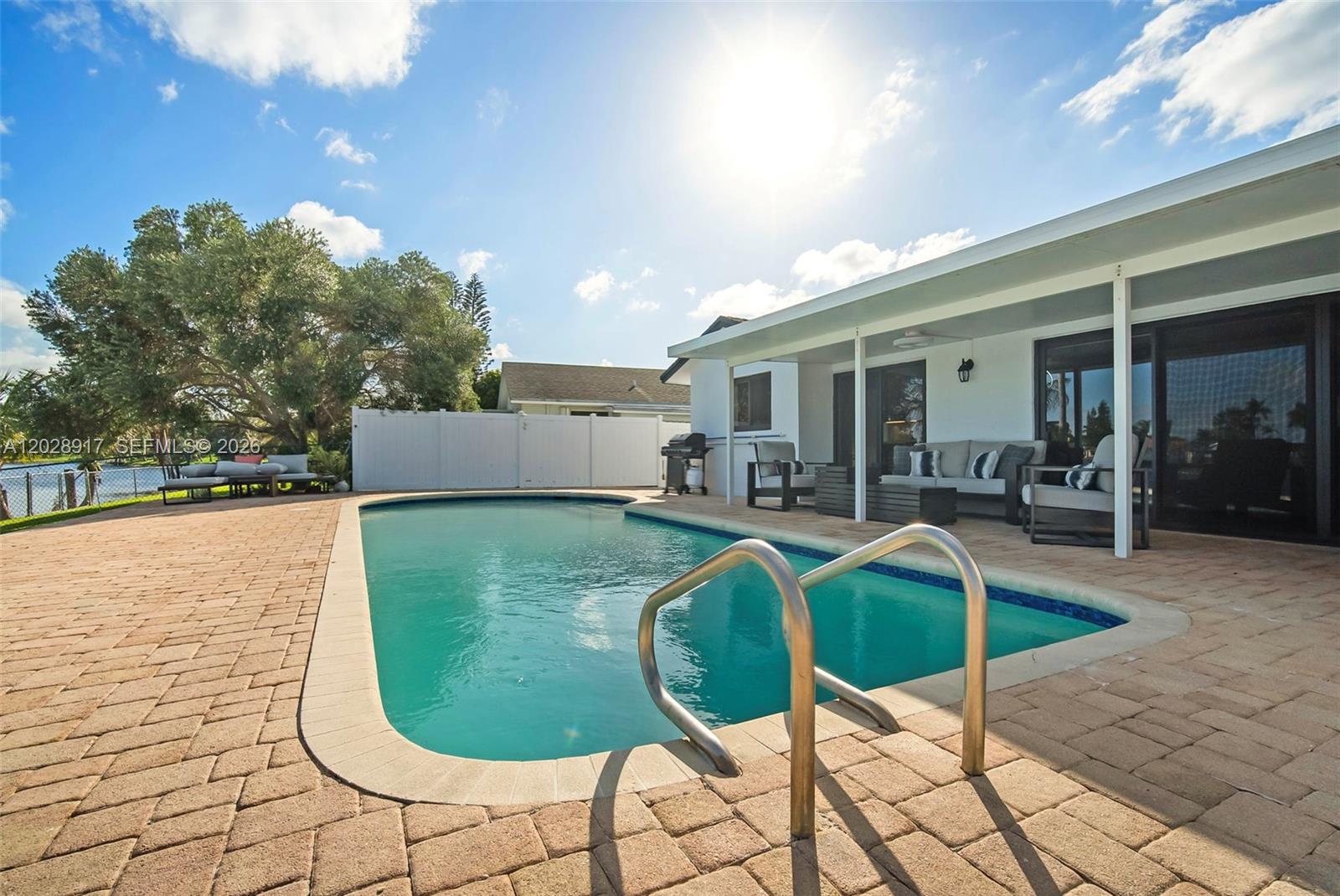 CRYSTAL HEIGHTS - Residential