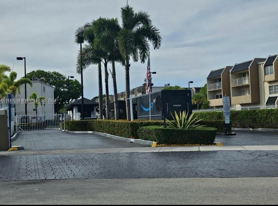 KINGS CREEK SO CONDO - Residential