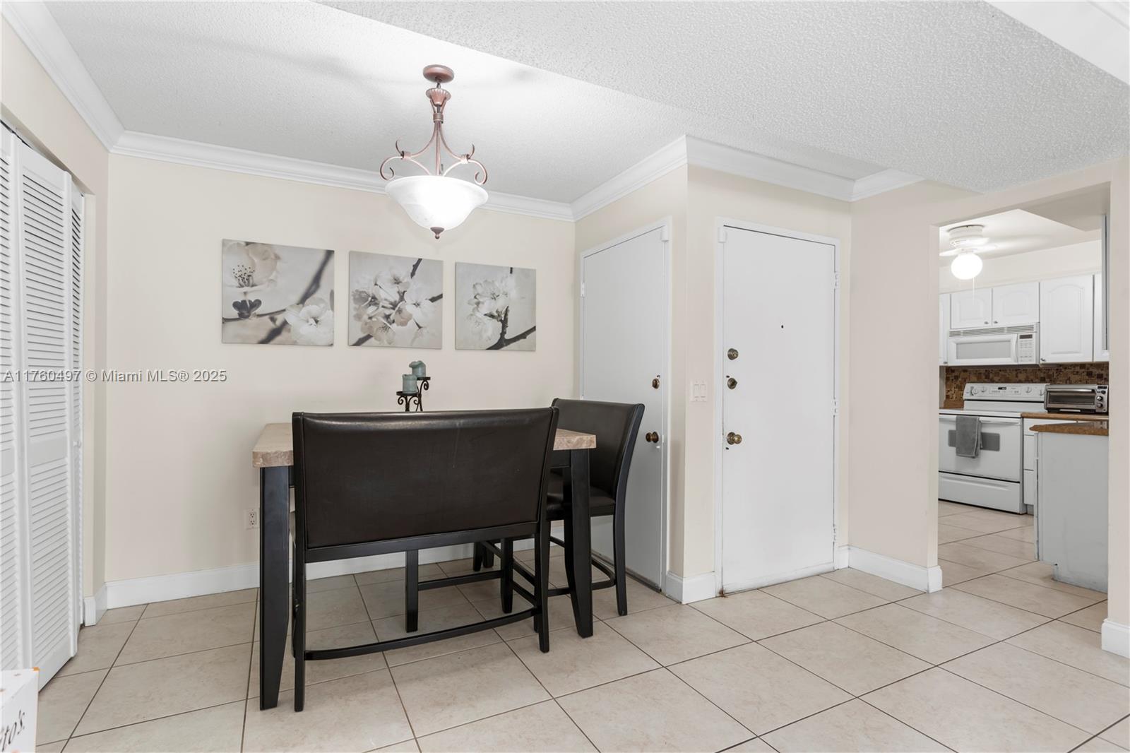 KINGS CREEK SO CONDO - Residential