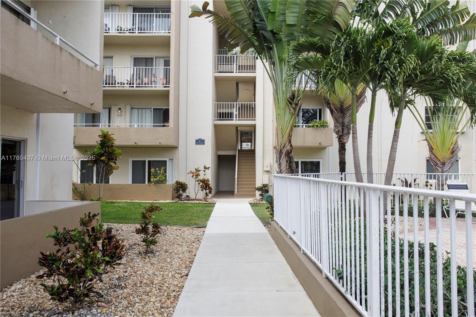 KINGS CREEK SO CONDO - Residential
