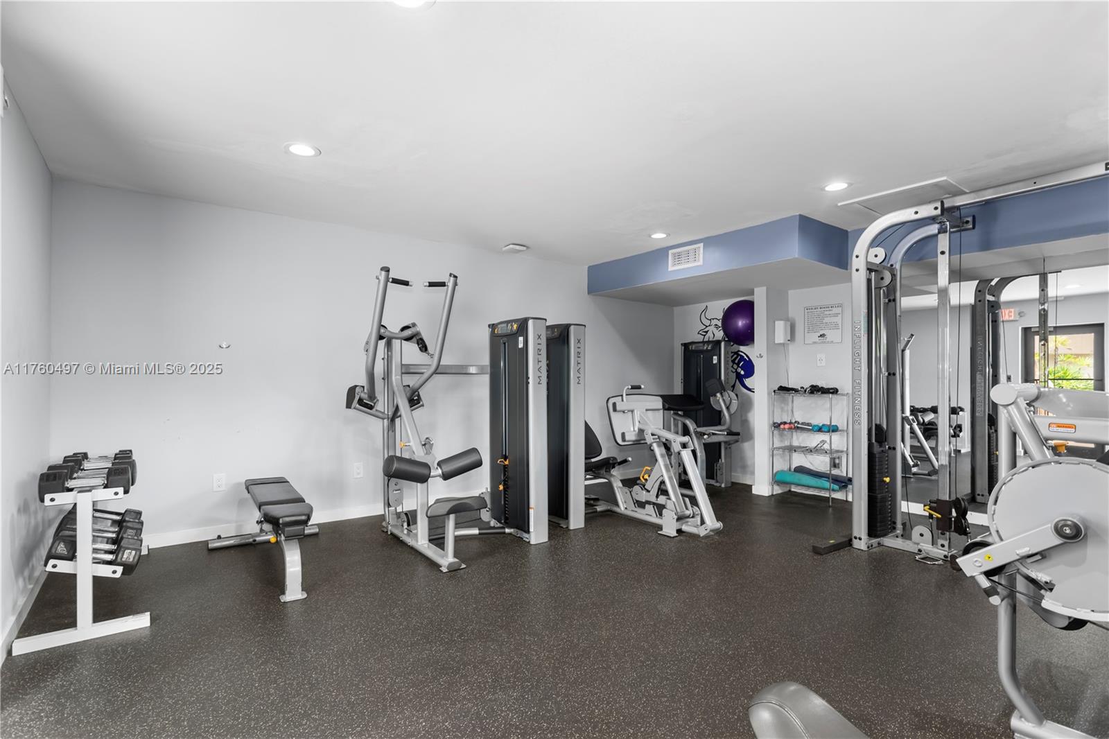 KINGS CREEK SO CONDO - Residential