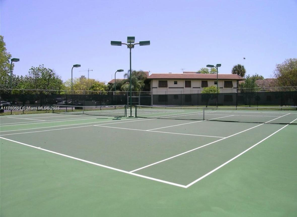 KINGS CREEK SO CONDO - Residential