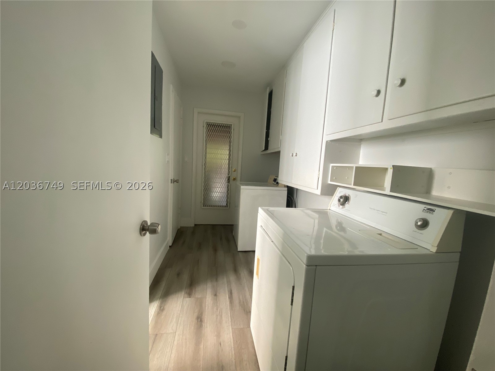 NORTH HOLLYWOOD - Residential Lease