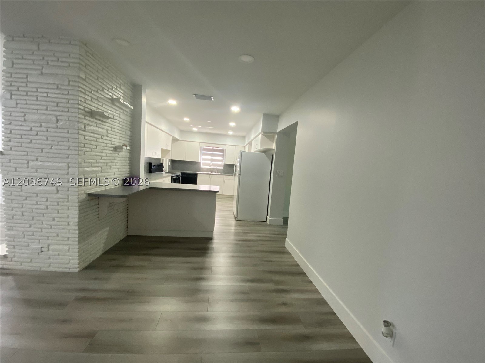 NORTH HOLLYWOOD - Residential Lease