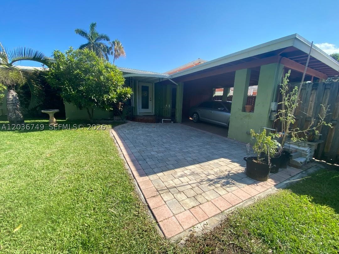 NORTH HOLLYWOOD - Residential Lease
