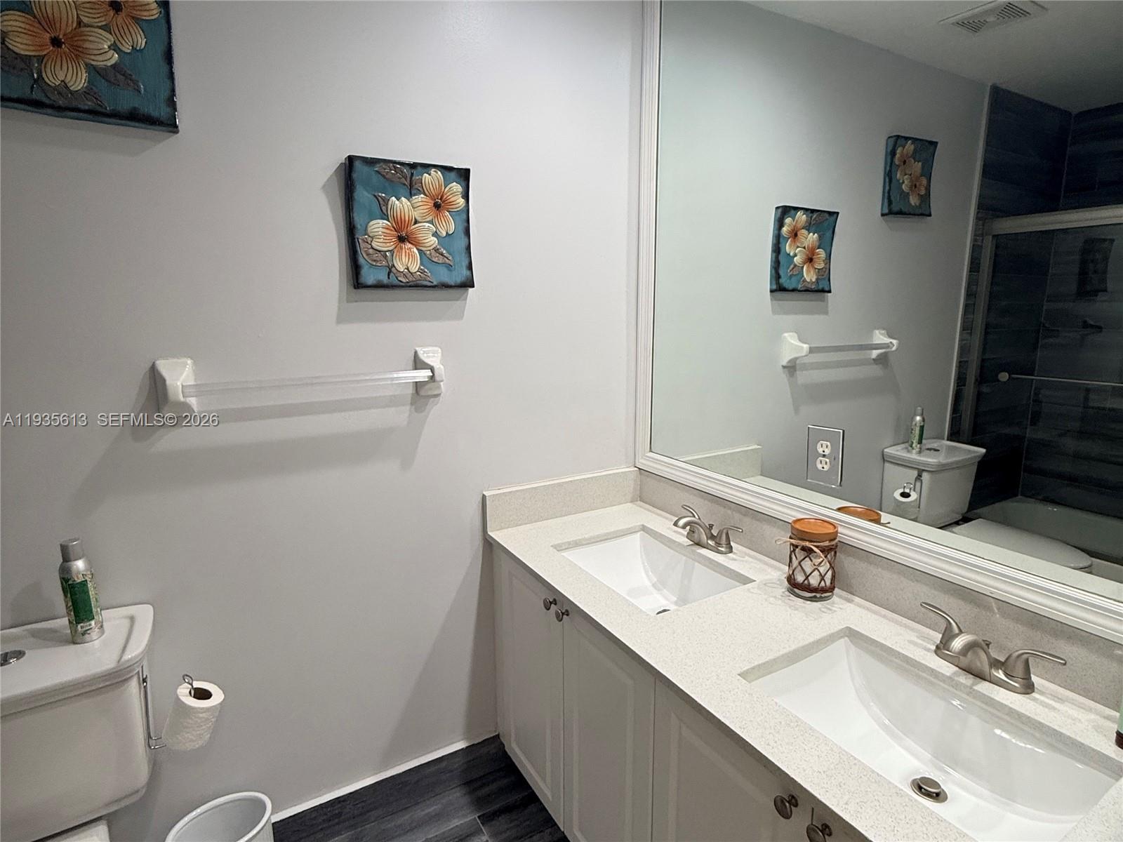 WYNDHAM LAKES EAST - Residential